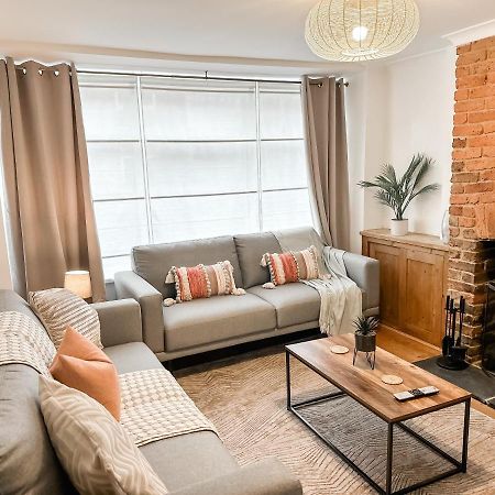 3 Bedroom Home Close To Town Centre With Wifi & Garden Royal Tunbridge Wells Esterno foto