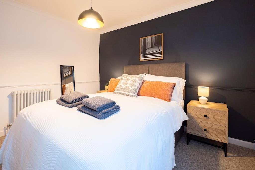 3 Bedroom Home Close To Town Centre With Wifi & Garden Royal Tunbridge Wells Esterno foto