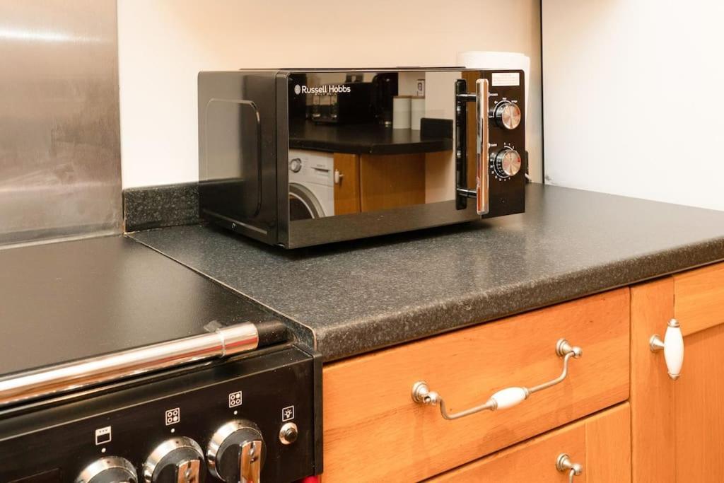 3 Bedroom Home Close To Town Centre With Wifi & Garden Royal Tunbridge Wells Esterno foto