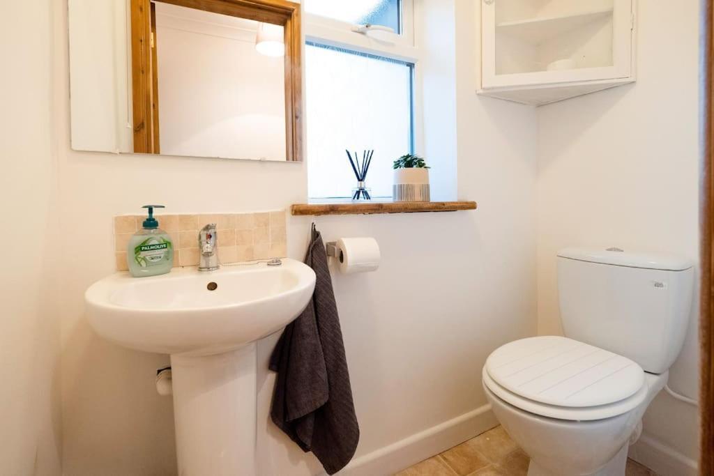 3 Bedroom Home Close To Town Centre With Wifi & Garden Royal Tunbridge Wells Esterno foto
